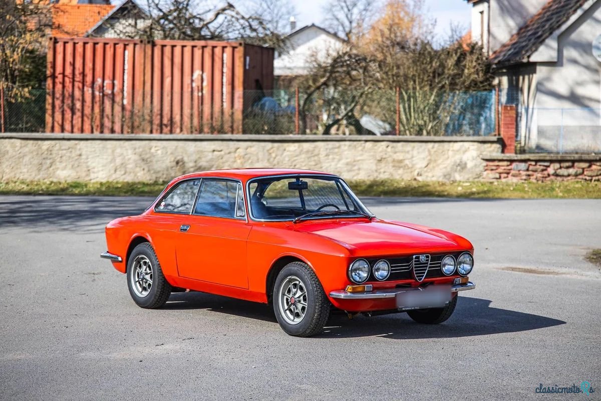 1971' Alfa Romeo GT photo #1