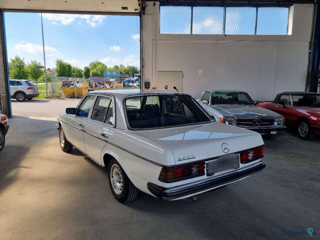 1977' Mercedes-Benz 240 W123 photo #6