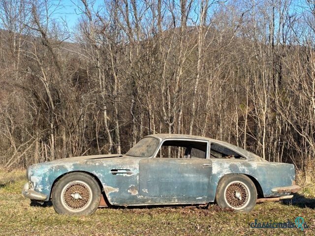 1962' Aston Martin DB4 photo #2