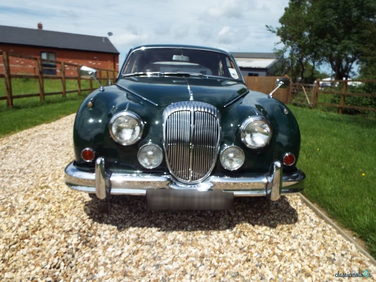 1966' Daimler 250 V8 photo #2