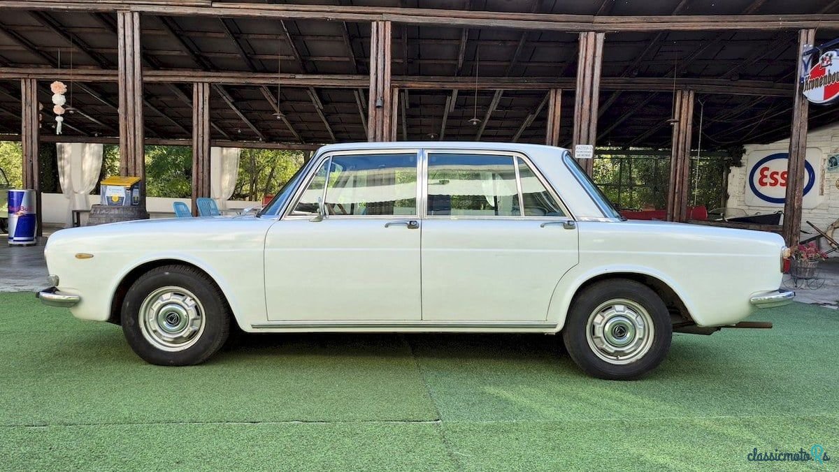 1972' Lancia 2000 photo #2