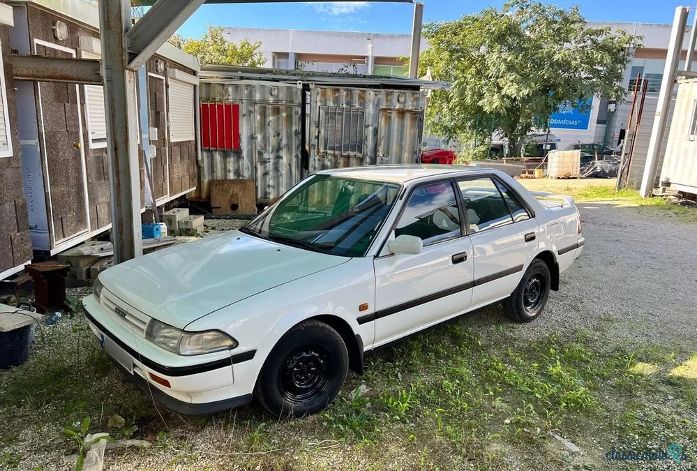 1989' Toyota Carina Ii Sedan 1.6 photo #1