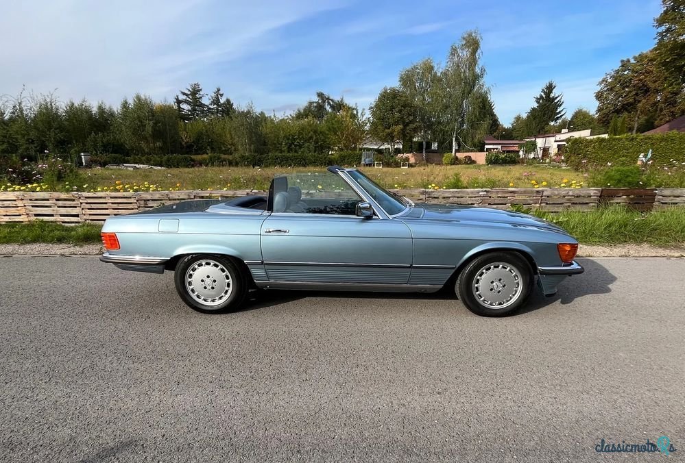 1980' Mercedes-Benz Sl photo #2