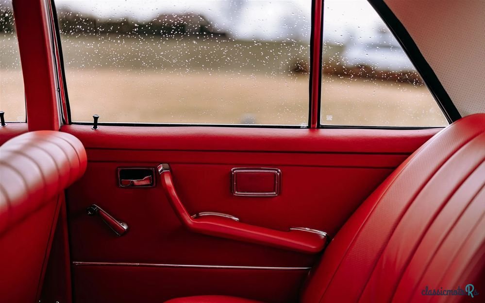 1966' Mercedes-Benz 250S W108 photo #5