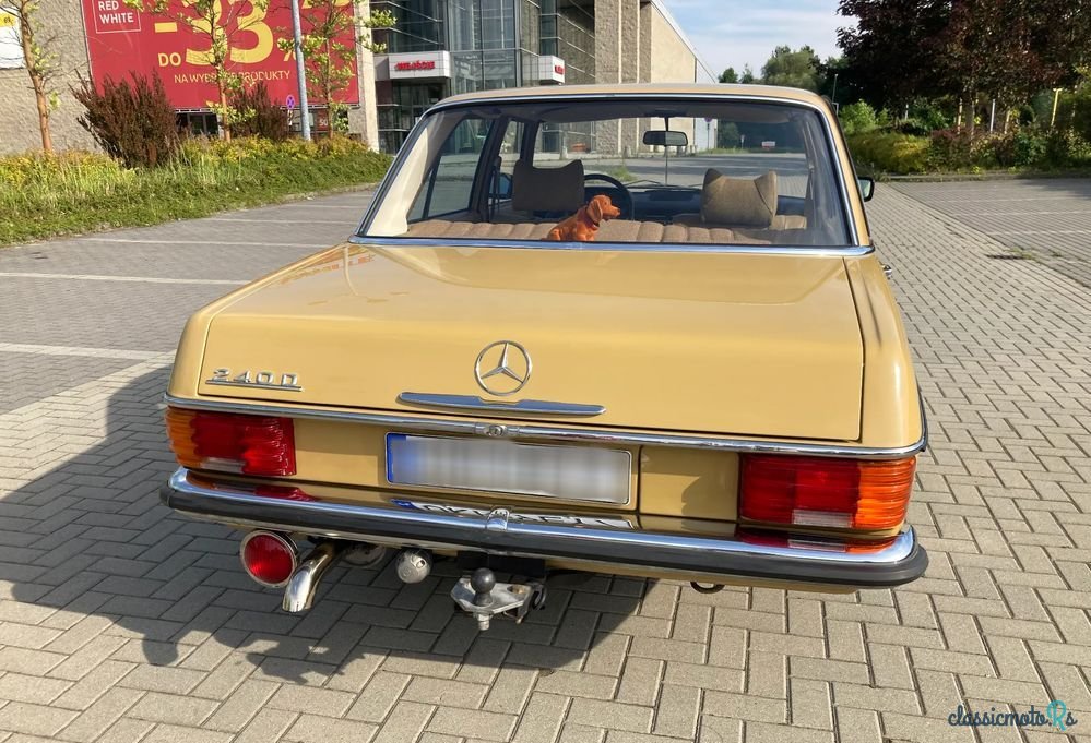 1975' Mercedes-Benz W115 photo #5