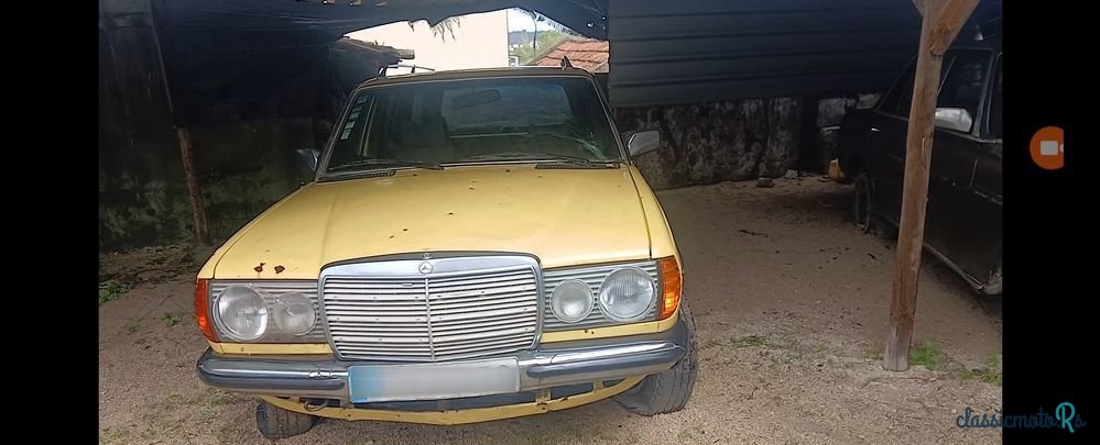 1982' Mercedes-Benz 240 photo #6