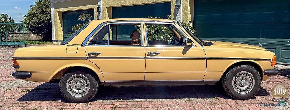 1980' Mercedes-Benz 230 W123 photo #6
