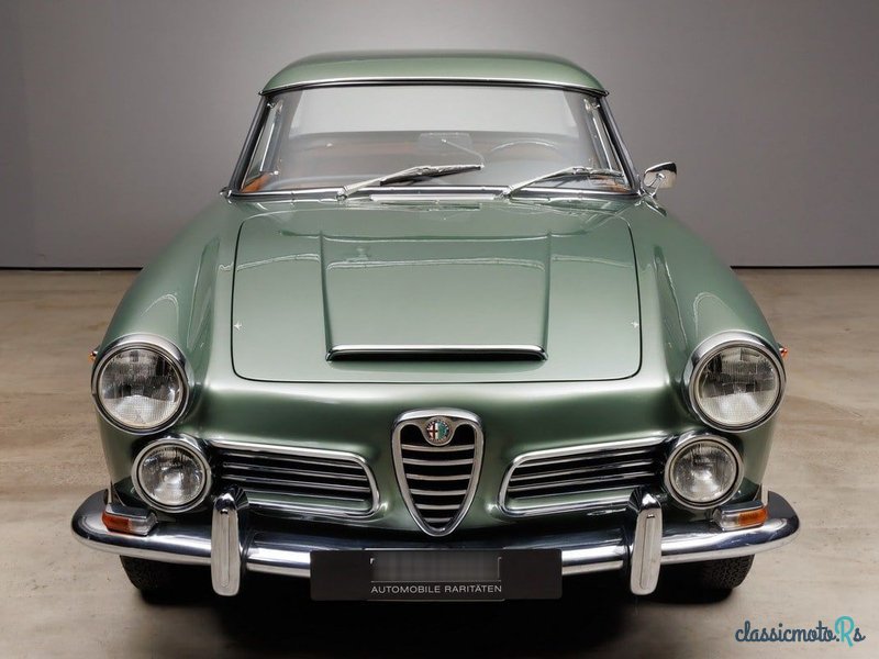 1962' Alfa Romeo 2600 photo #3