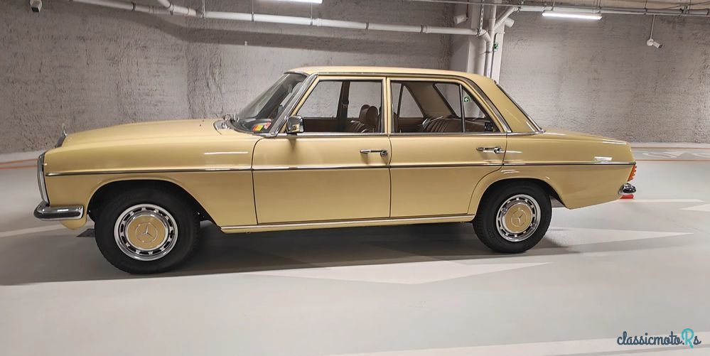 1974' Mercedes-Benz W114 photo #6