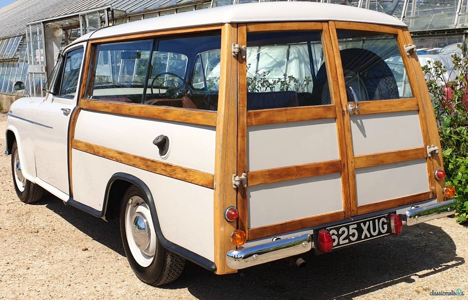 1956' Morris Traveller photo #3