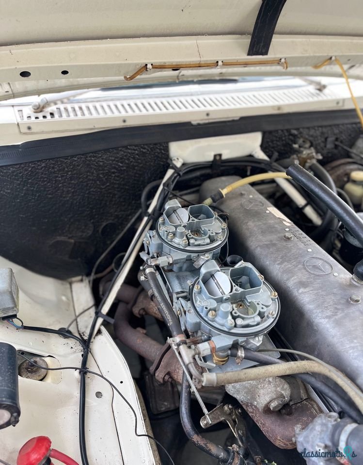 1969' Mercedes-Benz W114 230/8 photo #5