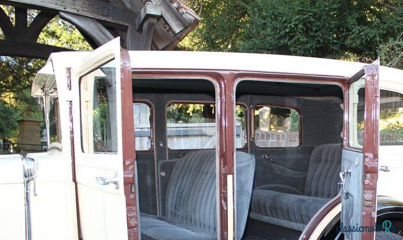 1928' Dodge Victory Six Sedan photo #3