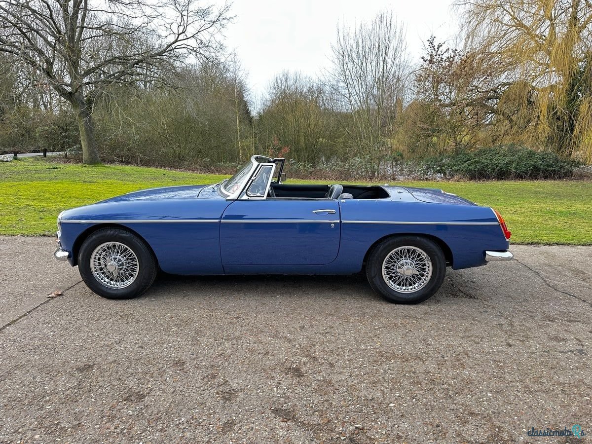 1966' MG MGB photo #2