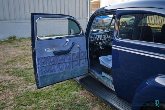 1940' Ford photo #5