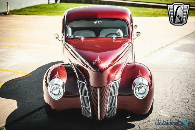 1940' Ford photo #2