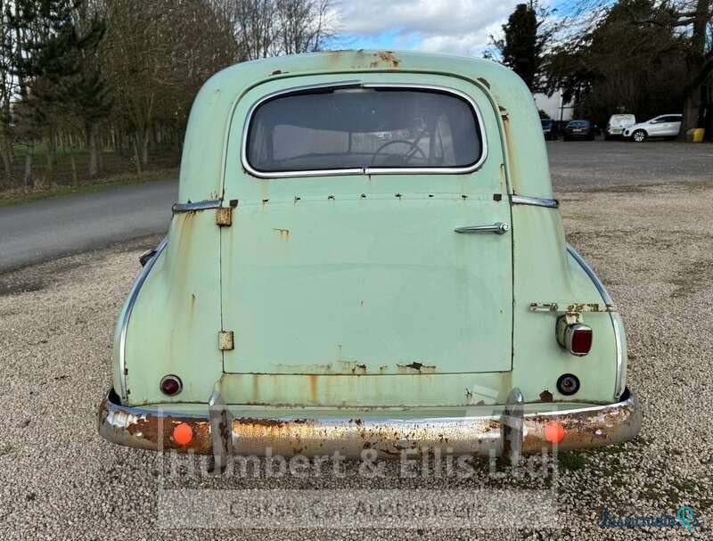 1947' Chevrolet Sedan photo #6