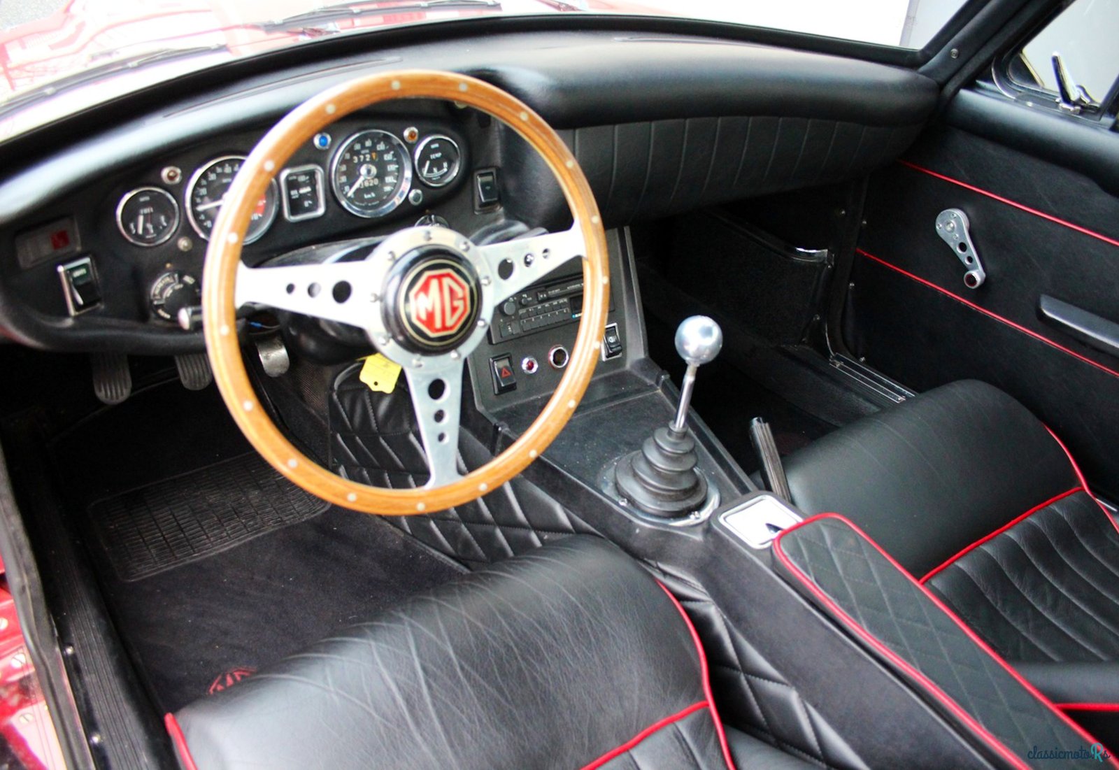 1969' MG MGC photo #3