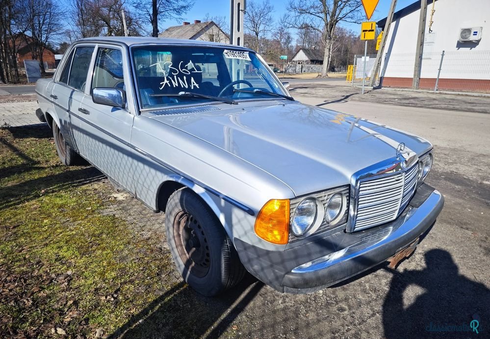 1979' Mercedes-Benz W123 photo #6