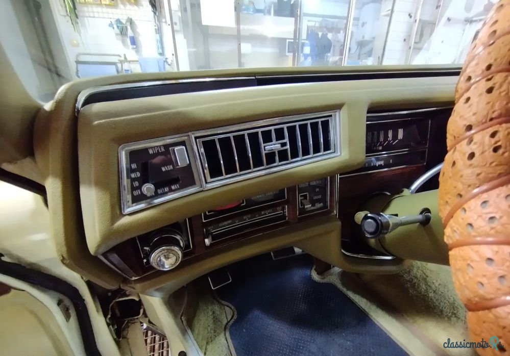 1976' Cadillac Fleetwood photo #6