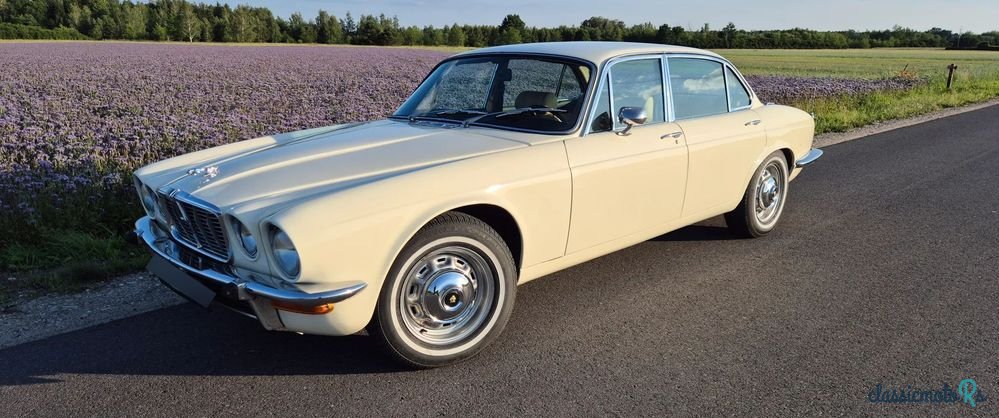 1977' Jaguar XJ photo #2