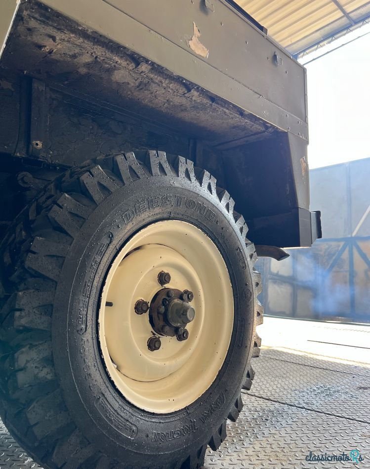 1972' Land Rover Serie III photo #6