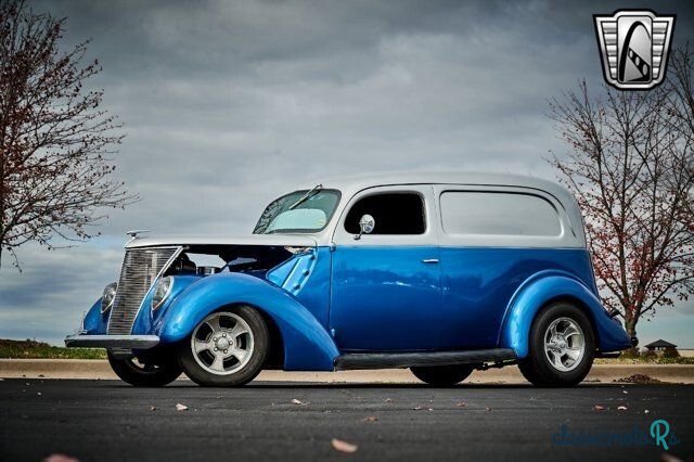 1937' Ford photo #2
