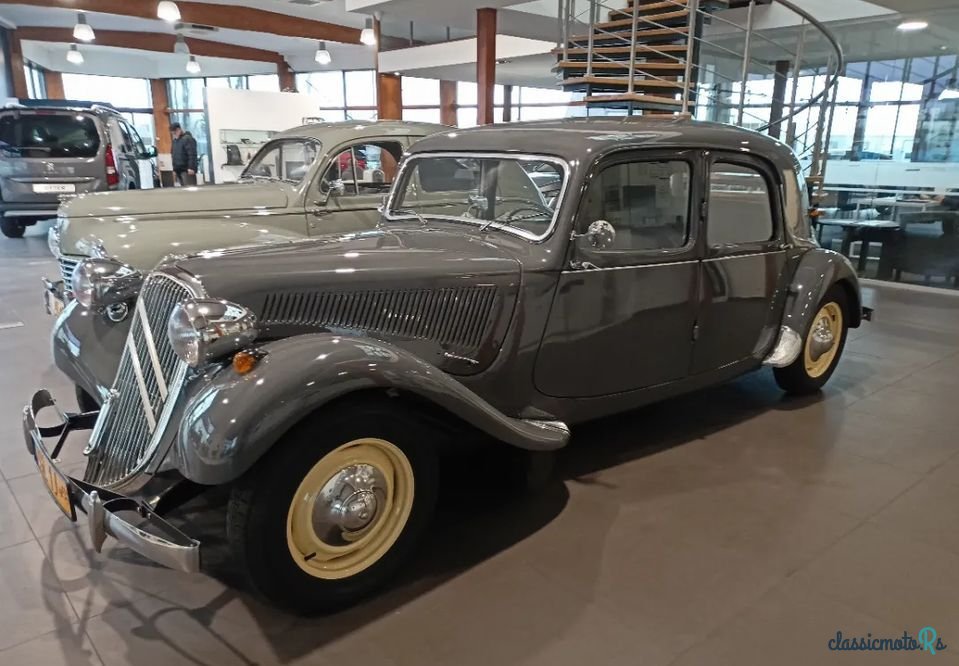 1953' Citroen 11B photo #2