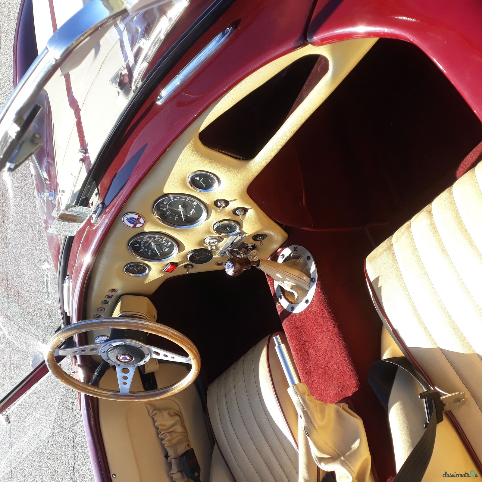 1975' AC Cobra photo #4