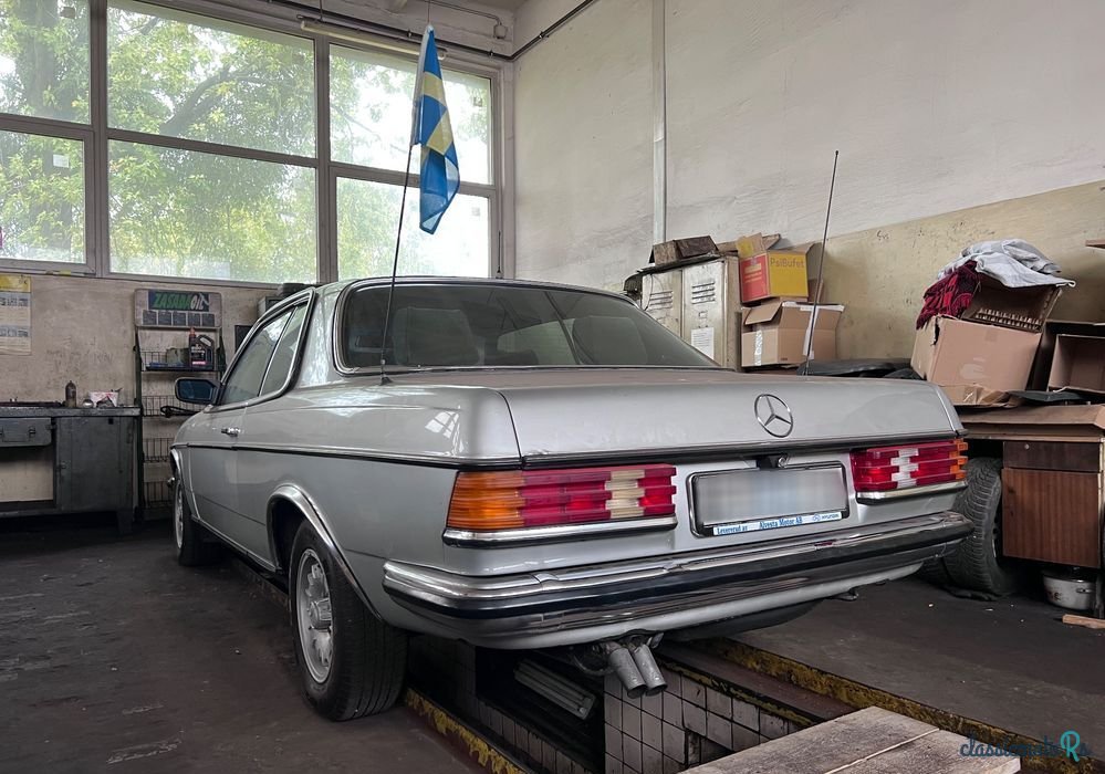 1977' Mercedes-Benz 280 photo #3