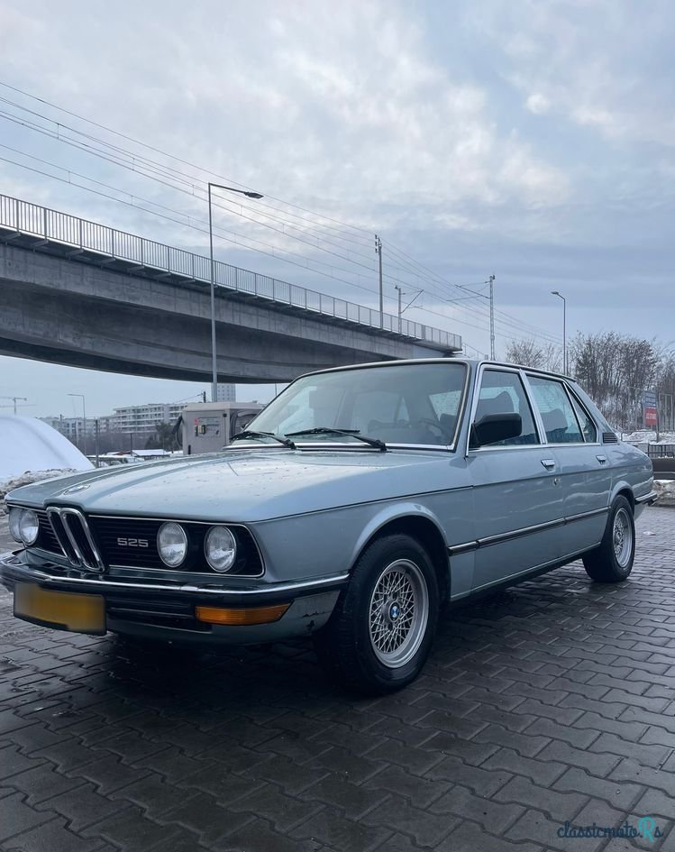 1980' BMW Seria 5 photo #2