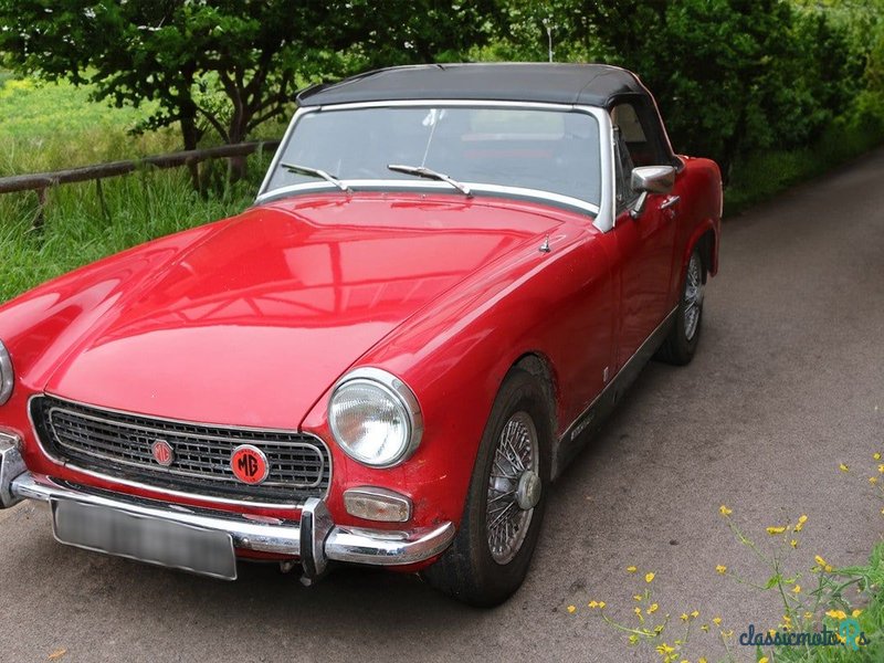 1970' MG Midget photo #1