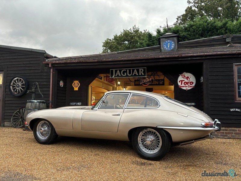 1965' Jaguar E-Type photo #4