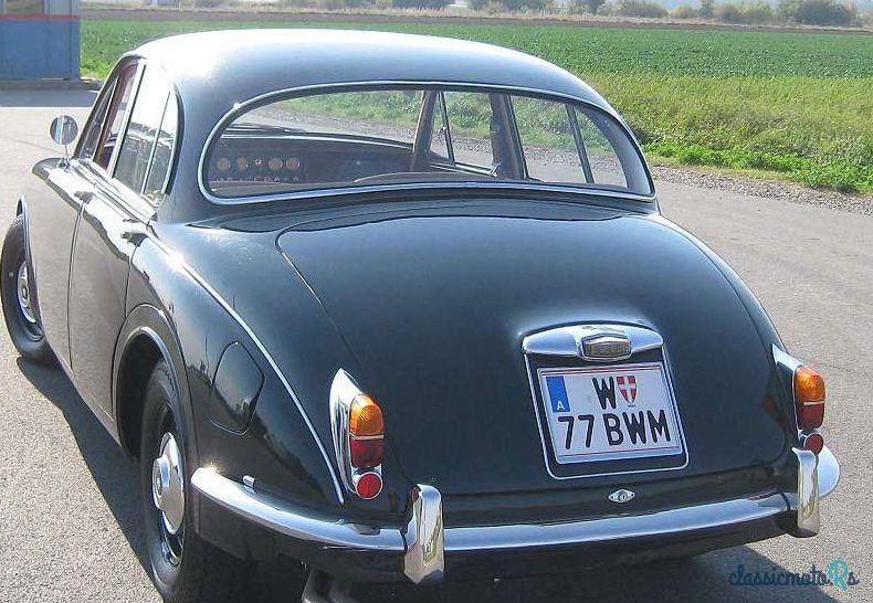 1968' Jaguar Mk II photo #3