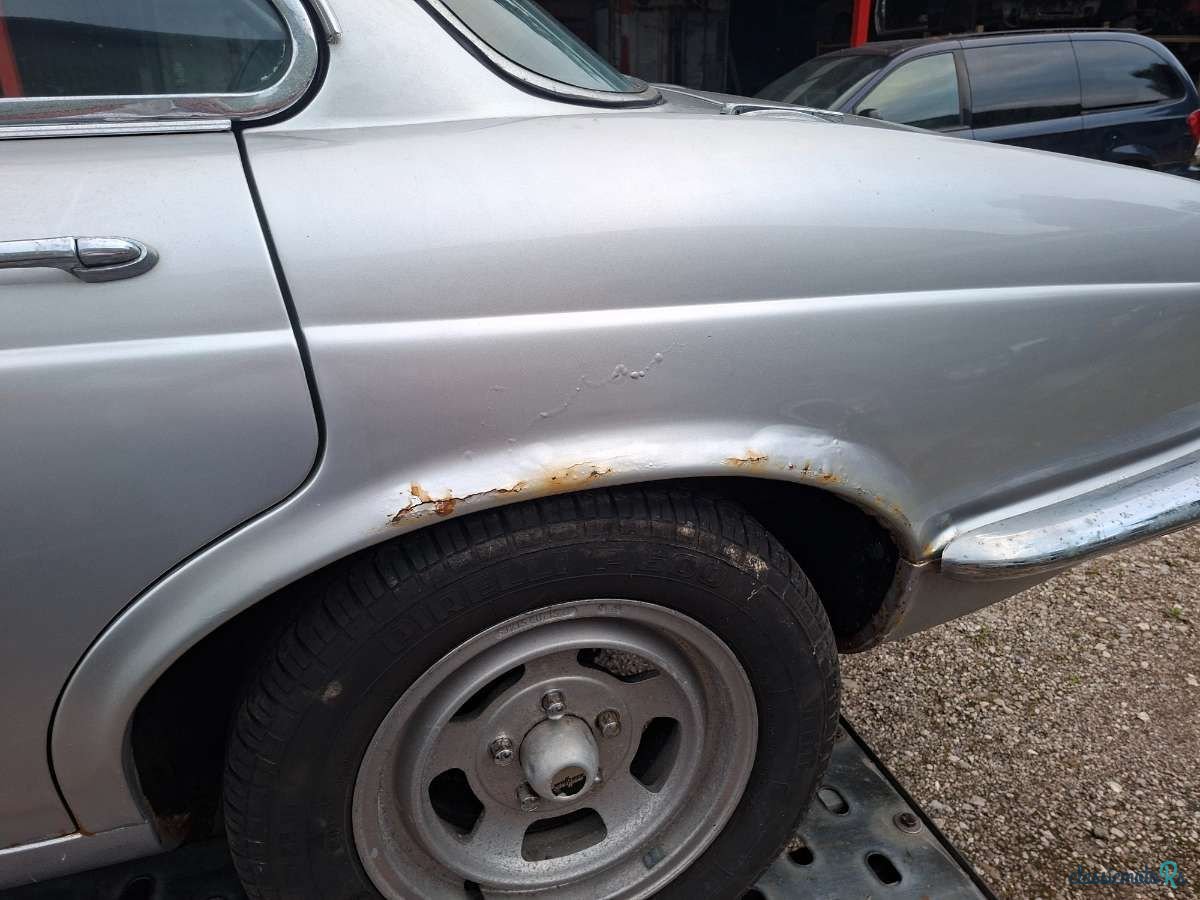 1975' Jaguar XJ photo #5