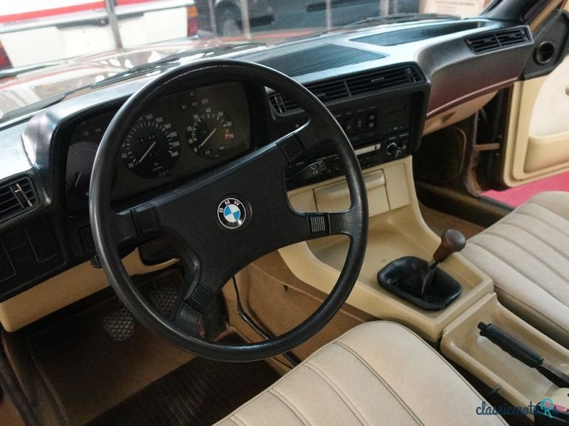 1980' BMW Seria 7 728 I photo #5