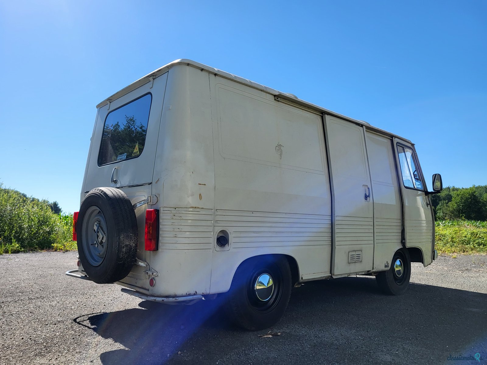 1979' Peugeot J7 photo #1