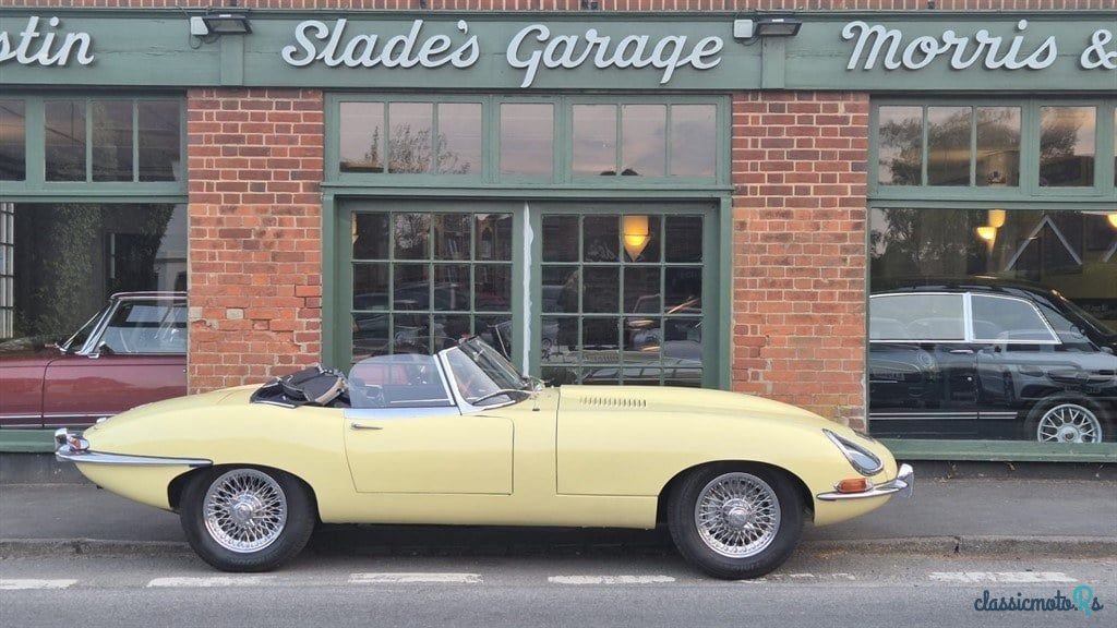 1990' Jaguar E-Type photo #1