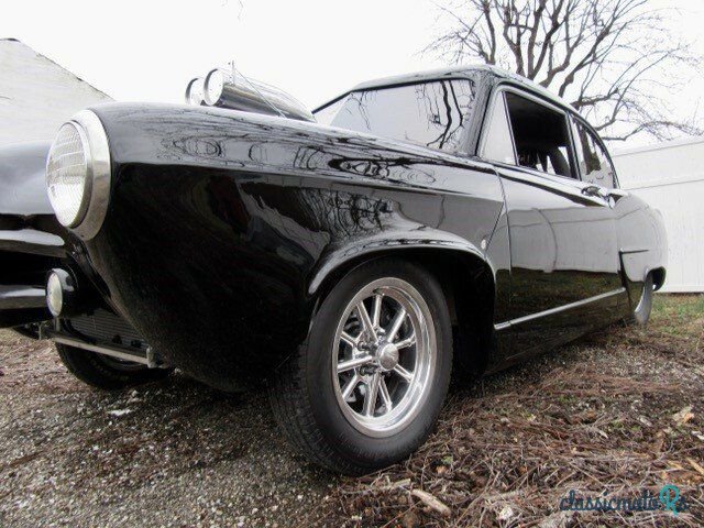 1951' Henry J Deluxe photo #2