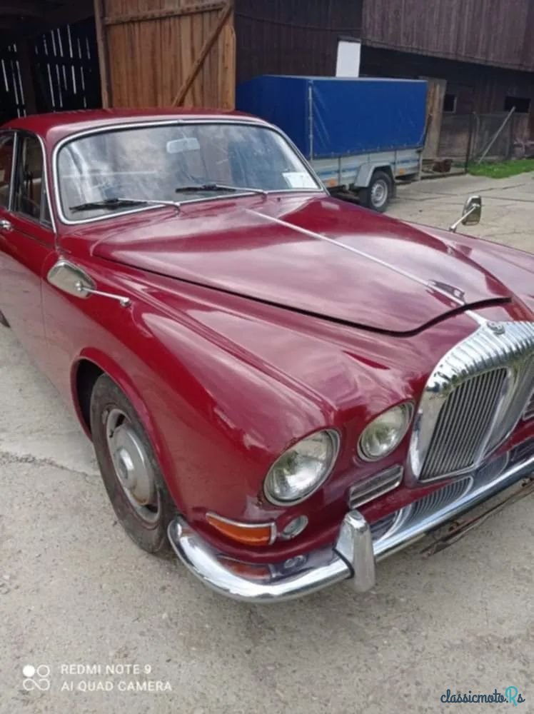 1969' Jaguar Daimler photo #3