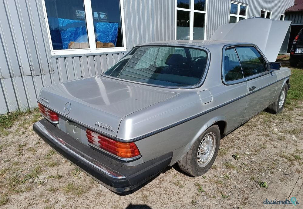 1980' Mercedes-Benz W123 photo #1