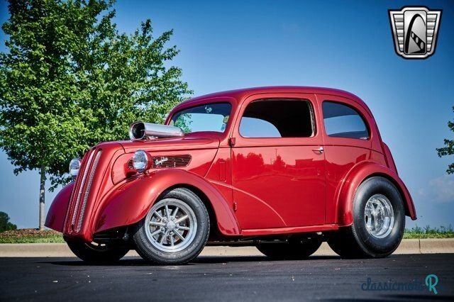 1948' Ford Anglia photo #2