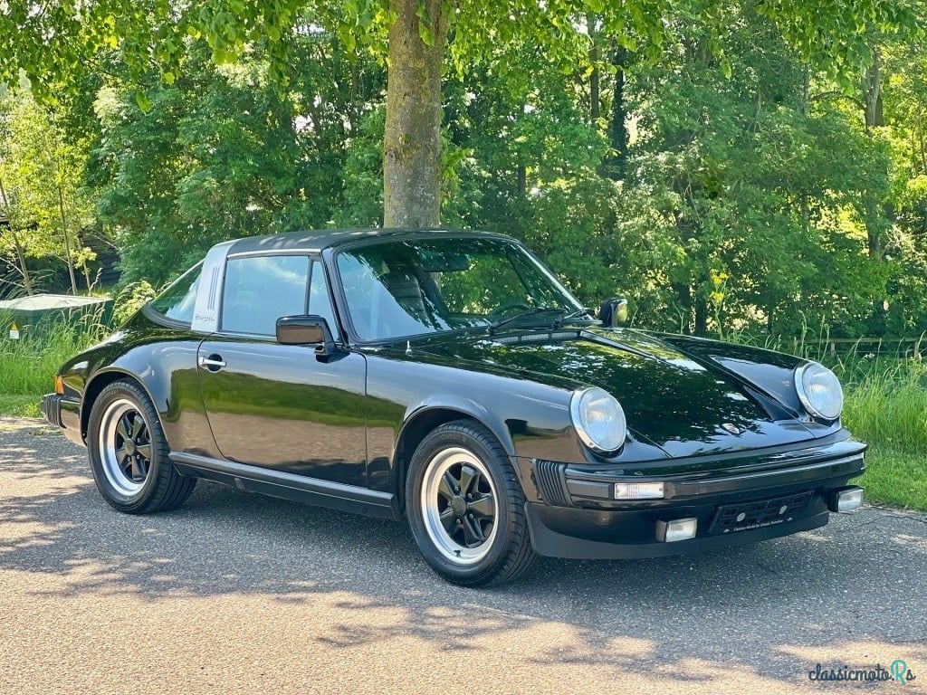 1982' Porsche 911 3.0 Sc Targa photo #2