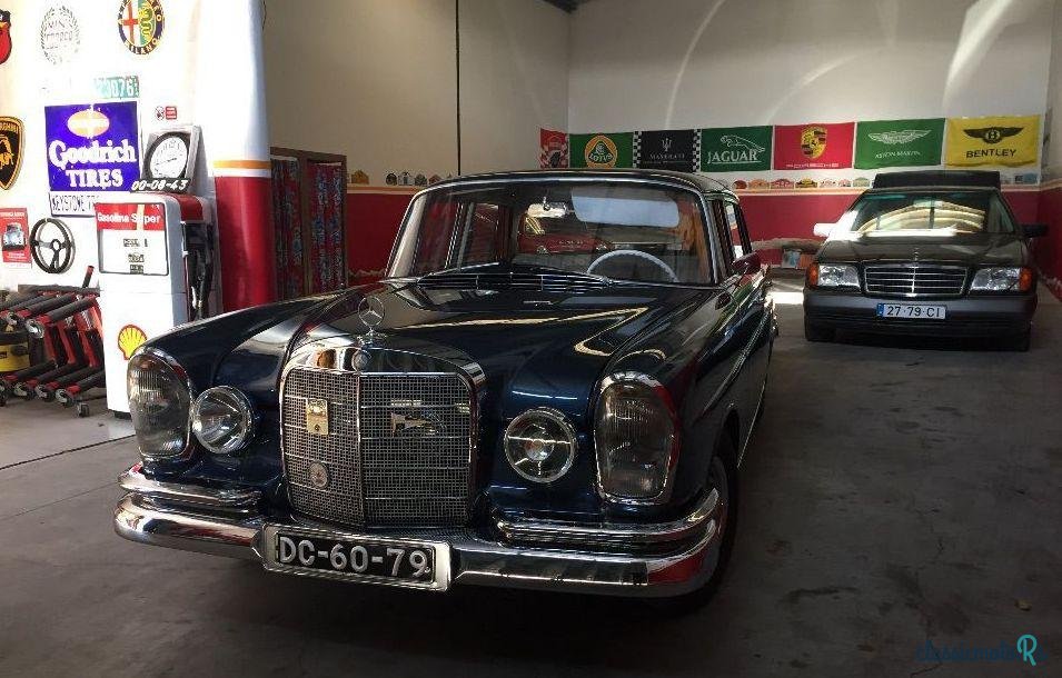 1965' Mercedes-Benz 230 photo #5