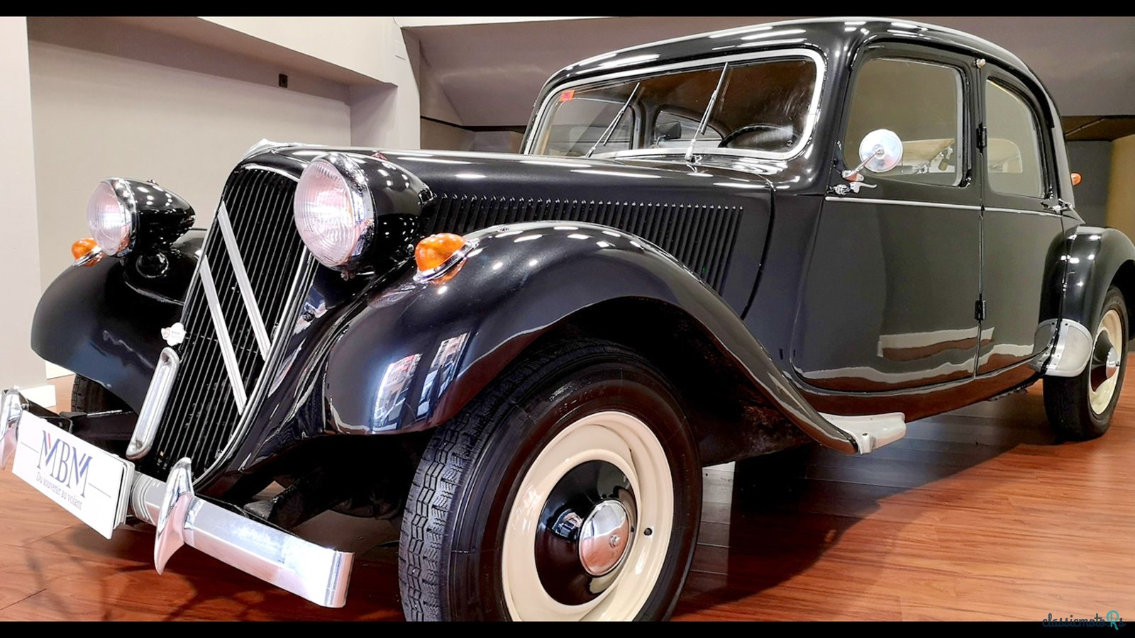 1953' Citroen Traction photo #4