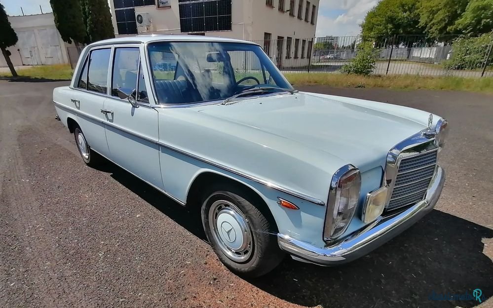 1973' Mercedes-Benz W114 photo #1