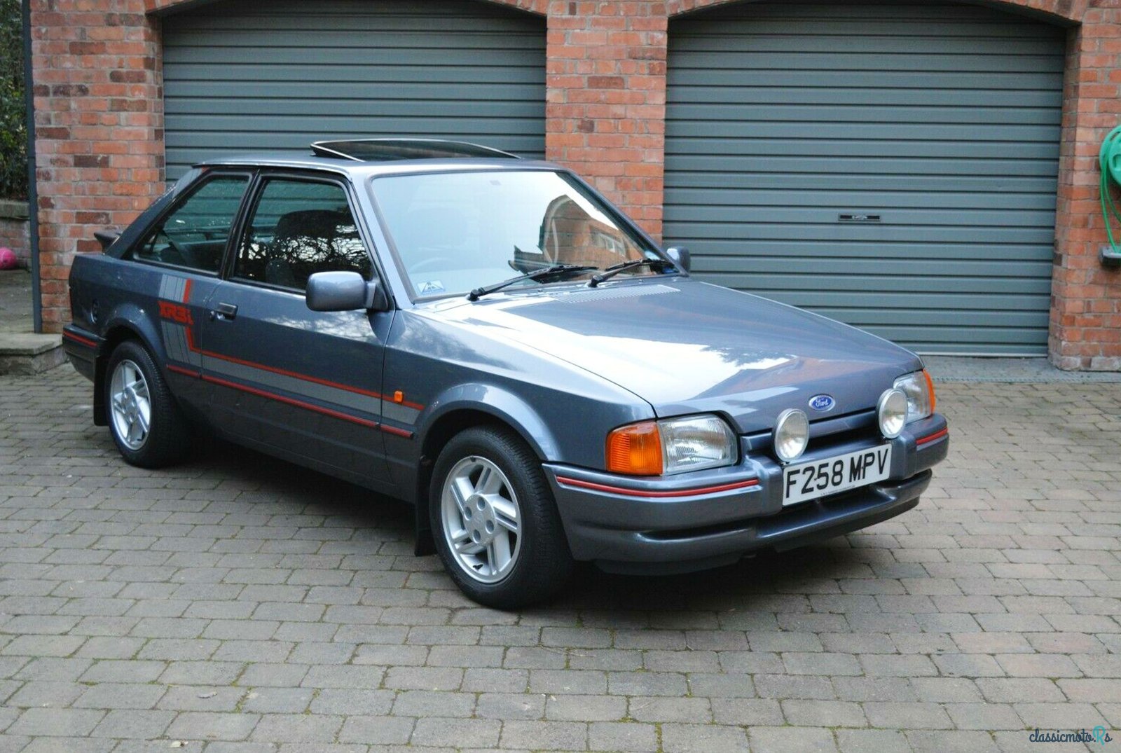 1988' Ford Escort photo #3