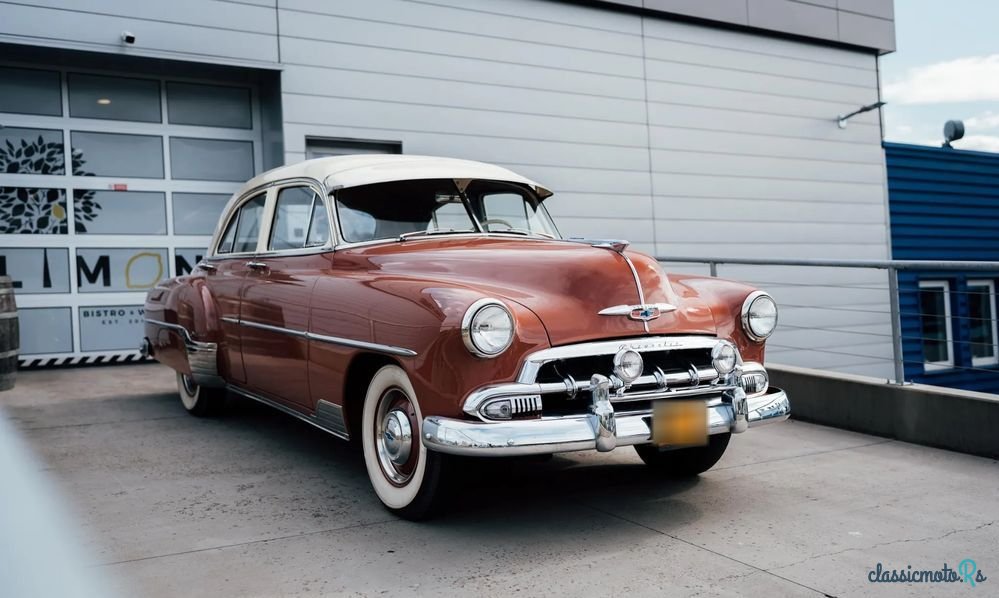 1952' Chevrolet Styleline Deluxe photo #1
