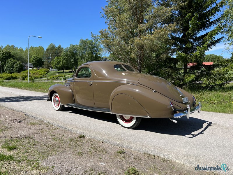 1938' Lincoln Zephyr Coupe photo #2