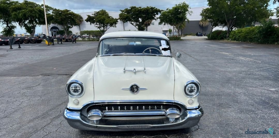 1955' Oldsmobile Delta 88 photo #4