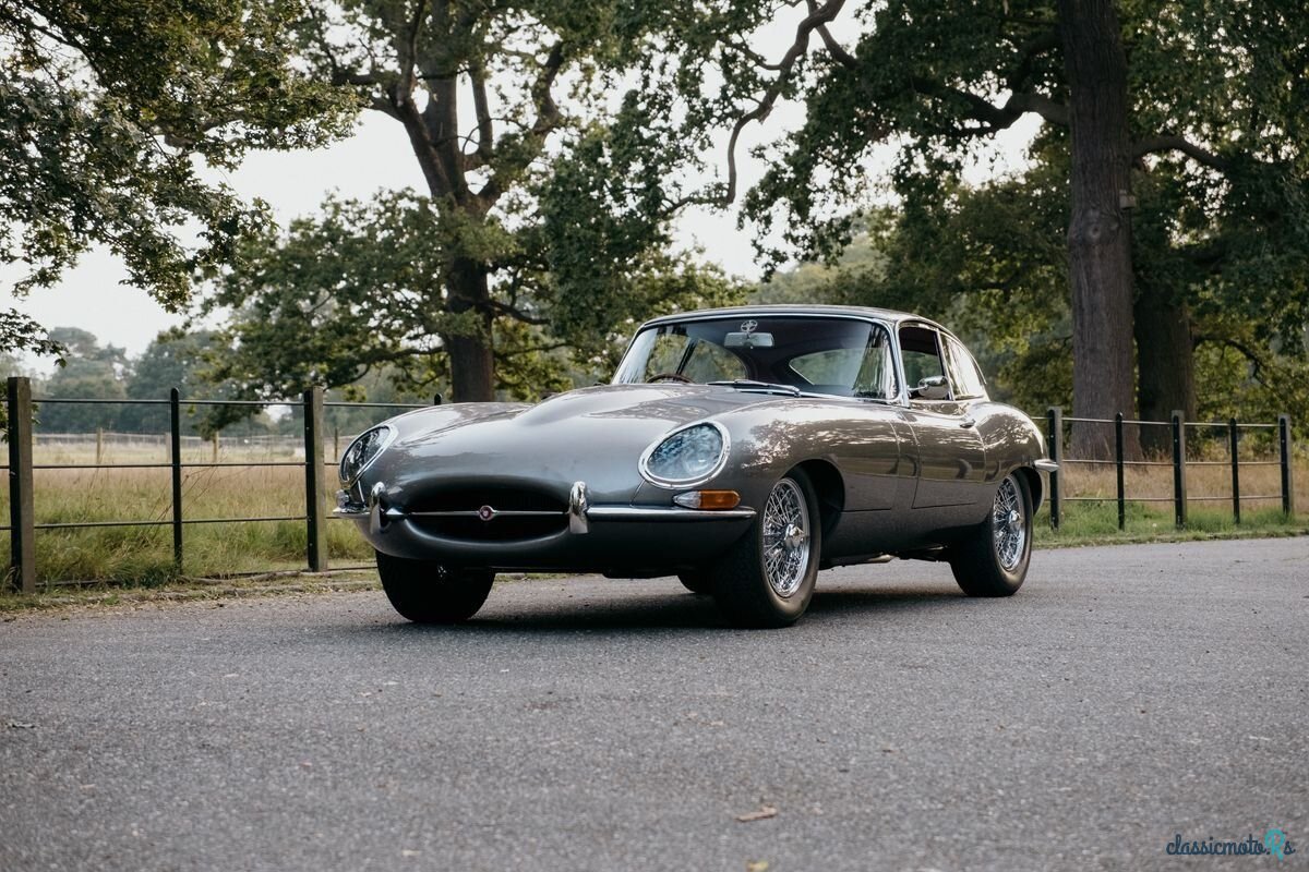1965' Jaguar E-Type photo #1